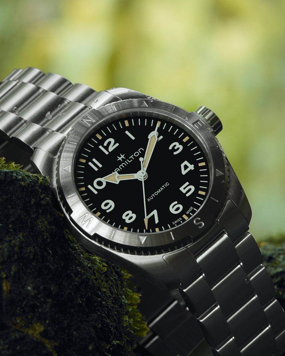 hamiltonwatch's tweet image. Available in four versions of each case size, the new Khaki Field Expedition is fitted with the choice of a leather strap or a stainless steel bracelet: ms.spr.ly/60189vrDj

#hamiltonwatch #stepoutside #expedition #new #adventureawaits