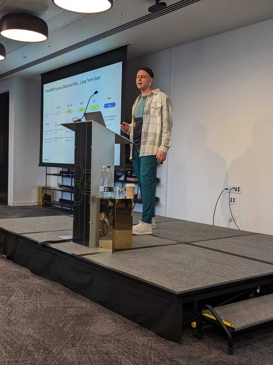 ColleenMBrady's tweet image. .@ale_sannazzaro and @SearchH1storian speaking at #WebflowConf London
