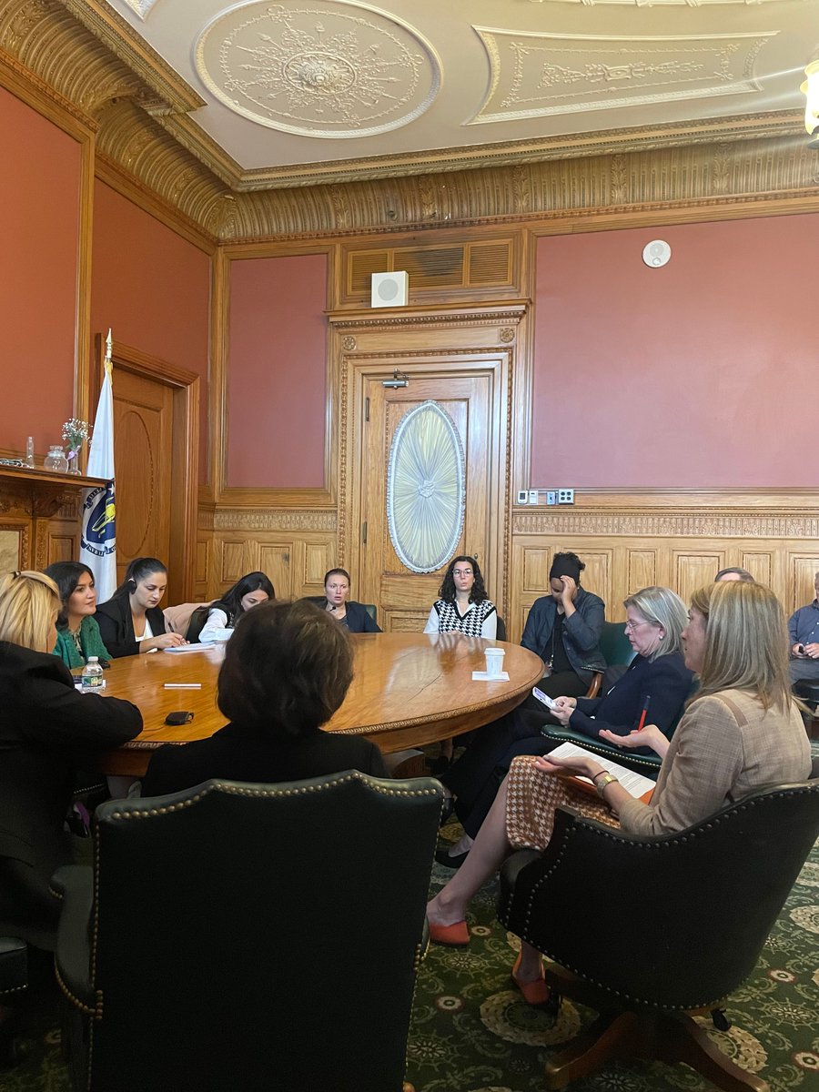 It was a pleasure to join @MarjorieDecker @VoteSteveOwens & @Muradian4Rep yesterday to meet with the Cambridge-Yerevan Sister City Association's Armenian Women Legislative Delegation to discuss our work as elected officials & the elimination of Artsakh. #mapoli