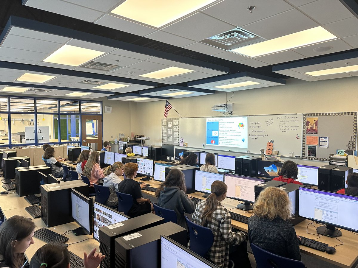GJHS_MissG's tweet image. 6th graders brainstorming potential solutions to help their client with their occupational therapy goal though play #EngineeringTechnology