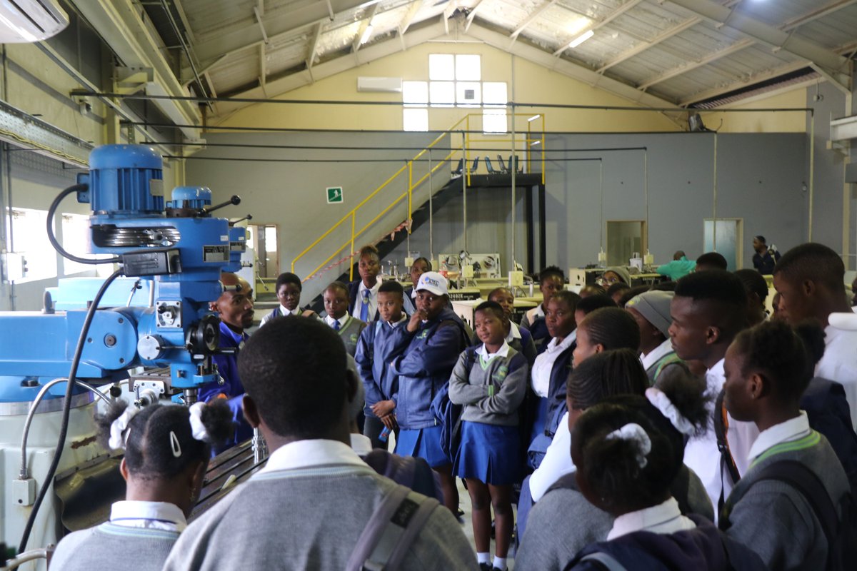 Ekurhuleni West TVET College, Kempton Campus hosted grade 10 and 11 Science learners from David Makhubo Secondary School. Learners recieved informaton on the course offering and they were also afforded an opportunity to visit different workshops at the cammpus.