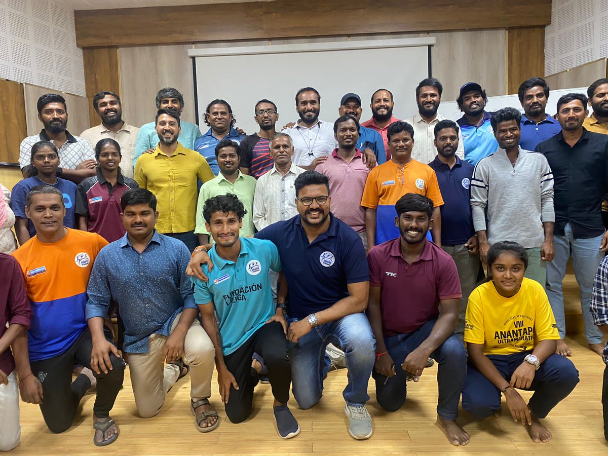 ProSportDev's tweet image. Check out more snippets of our Founder-Director, Suheil F Tandon engaging with managers and coordinators at Anantapur Sports Academy through a workshop on the topic of Sport for Development and SDGs.
#sportfordevelopment #S4D #SportForAll #SportForGood