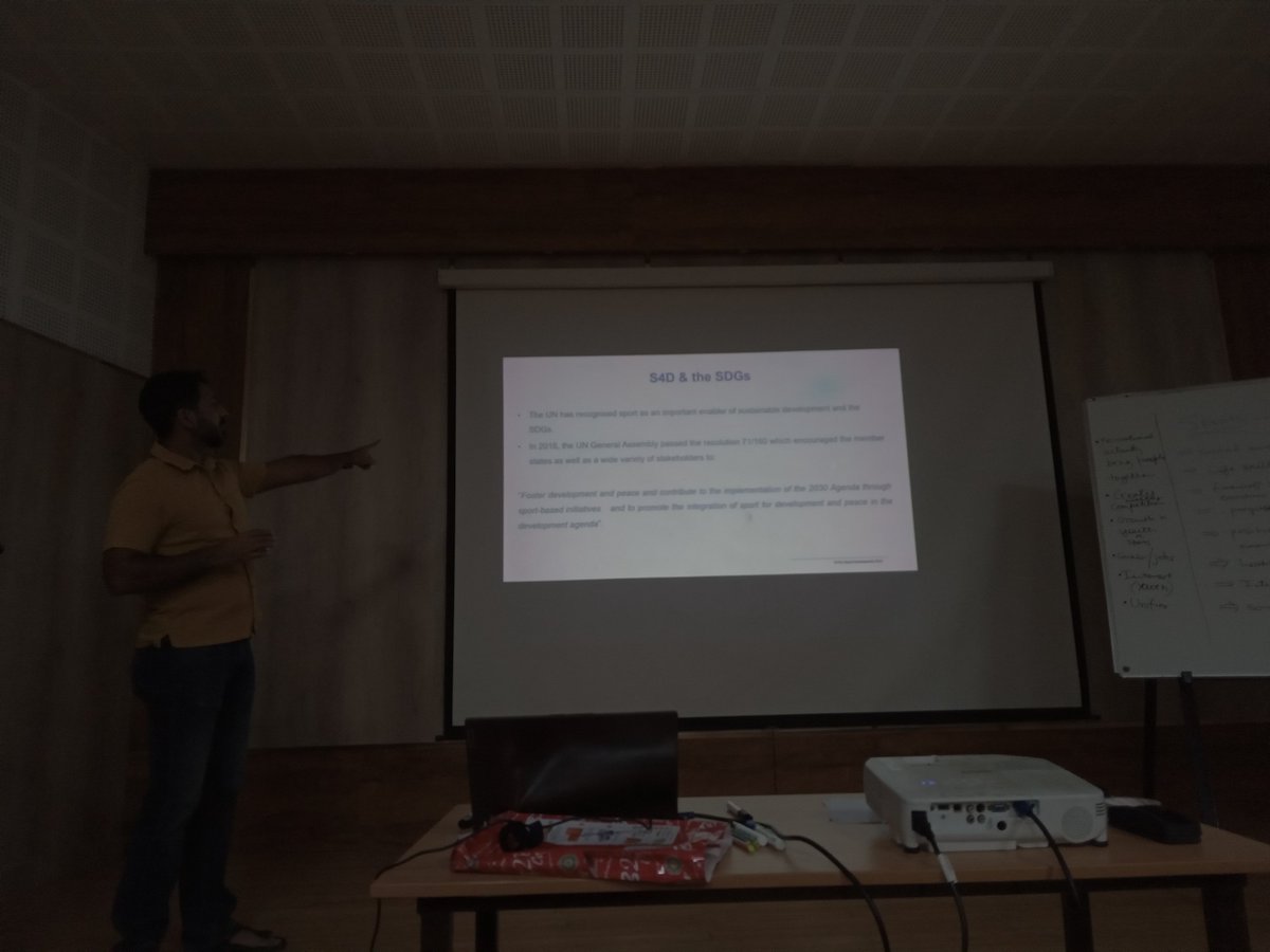 ProSportDev's tweet image. Check out more snippets of our Founder-Director, Suheil F Tandon engaging with managers and coordinators at Anantapur Sports Academy through a workshop on the topic of Sport for Development and SDGs.
#sportfordevelopment #S4D #SportForAll #SportForGood