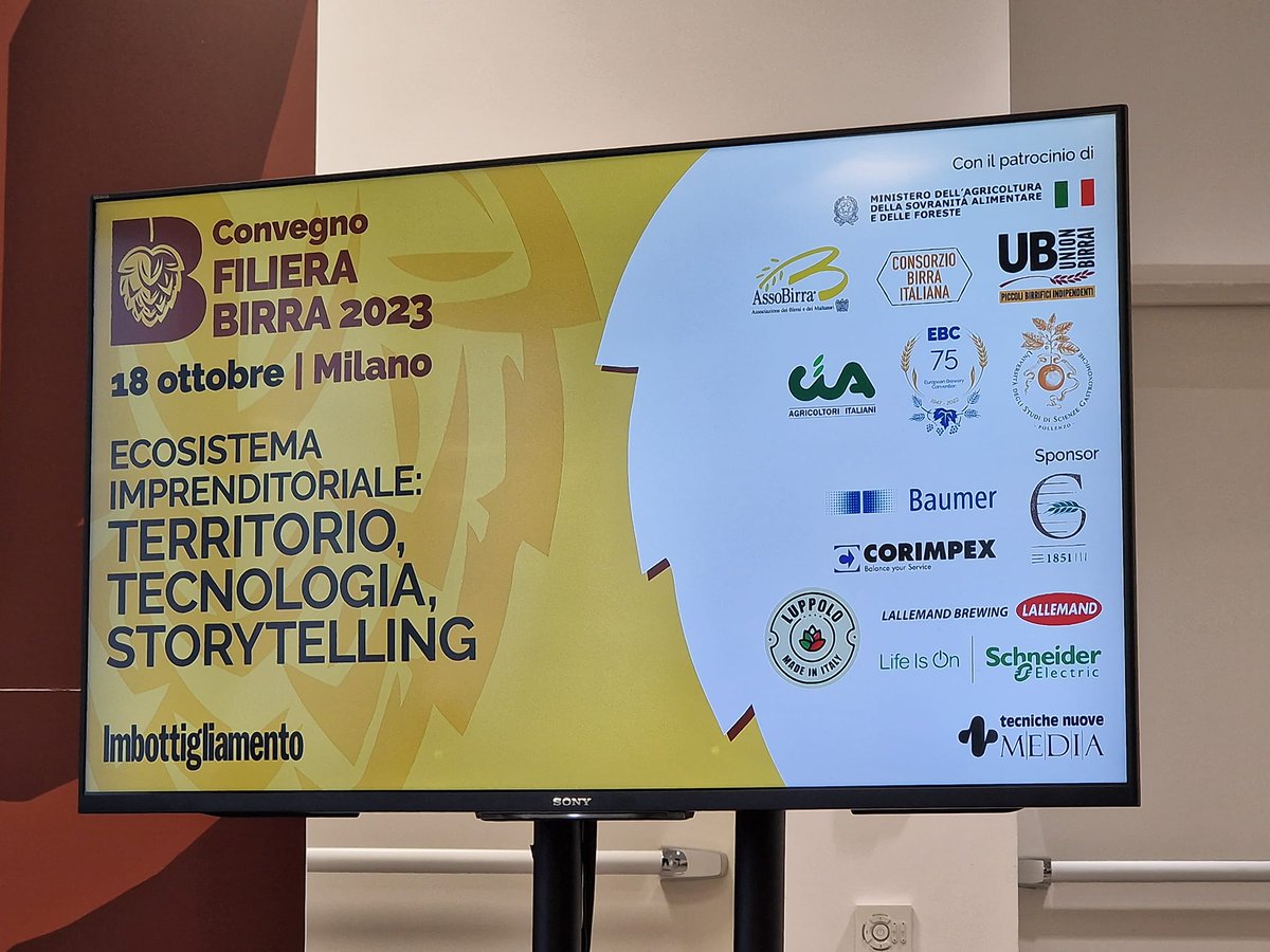Cia_Agricoltura's tweet photo. Il vicepresidente nazionale #Cia @BartoliniMatteo alla V edizione di #FilieraBirra: "Servono strumenti finanziari, #formazione, assistenza tecnica e bandi pubblici per stimolare il settore. Bellissimo portare al centro le #materieprime locali nella produzione della #birra🧑🌾🍺 https://t.co/oGJpHnillb