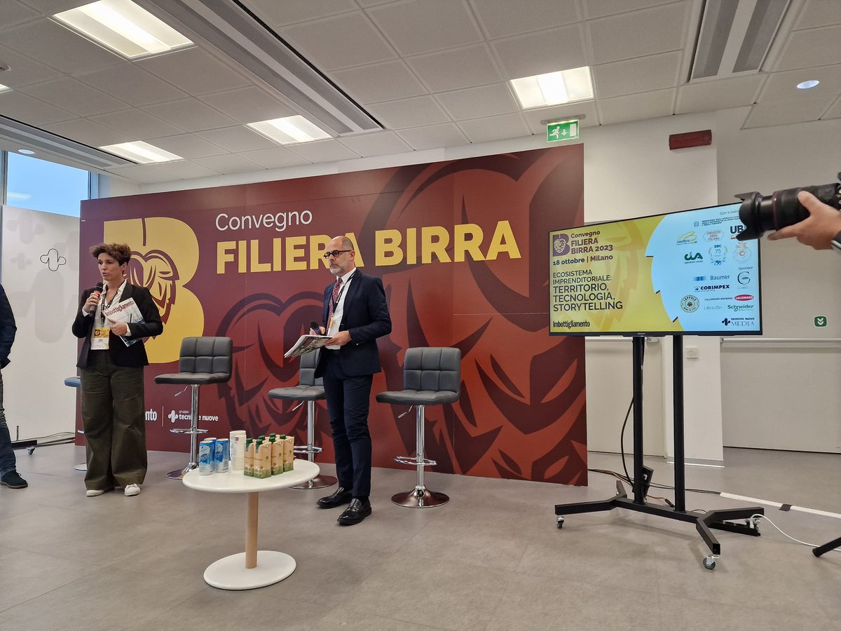 Cia_Agricoltura's tweet photo. Il vicepresidente nazionale #Cia @BartoliniMatteo alla V edizione di #FilieraBirra: "Servono strumenti finanziari, #formazione, assistenza tecnica e bandi pubblici per stimolare il settore. Bellissimo portare al centro le #materieprime locali nella produzione della #birra🧑🌾🍺 https://t.co/oGJpHnillb