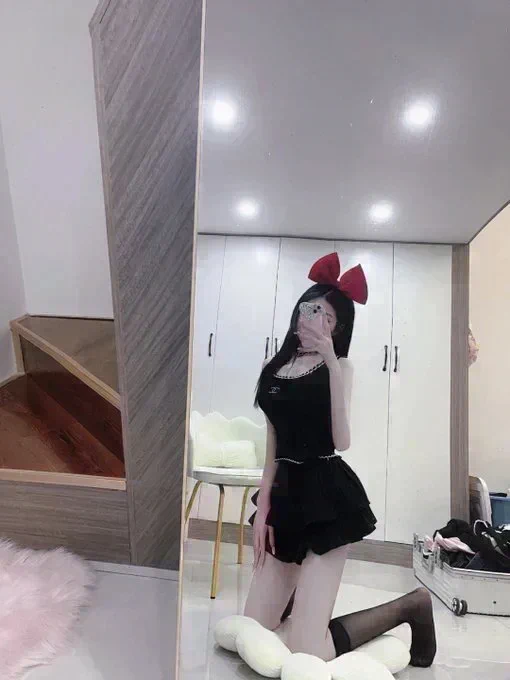 treva_ami's tweet photo. 下面最近水往外噴
哥哥的光顧我的幸運 新增水床 情趣破絲襪
 #龍崎按摩 #龍崎個工 #龍崎泰洗 #按摩舒壓 #個人工作室 #水床服務 #泰國浴 #龍崎定點 #一對一的服務喔 #單身交友 #人稱小妖精 照片本人 #龍崎付費約 LINE:tq6666
 新增水床 服務時間;上午10點到晚上12點 https://t.co/htVBdxSZgt