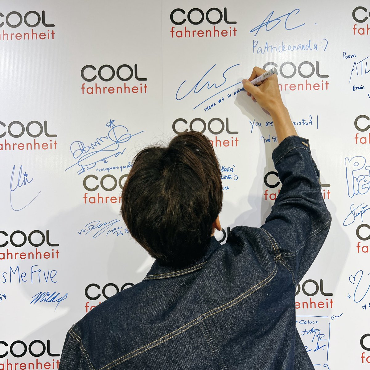 SuppasitChannel's tweet photo. ขอบคุณ RS MUSIC และ COOL Fahrenheit สำหรับโปรเจดีๆนะครับ

MEW SWITCHING VOICE

#COOLMewLive https://t.co/khPd3srZIw