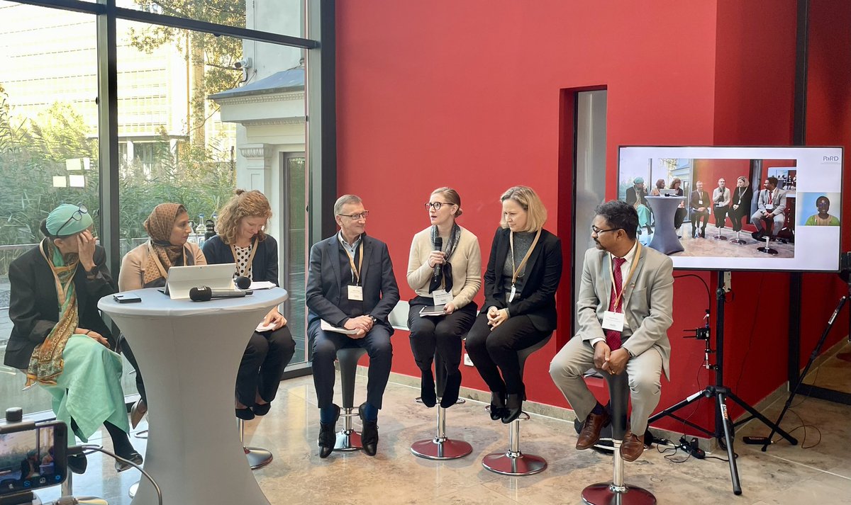 PaRDSecretariat's tweet photo. Exploring the path to achieve the #SDGs at #PaRD23! A diverse group of experts is actively delving into the challenges and opportunities of multiplex collaboration, with the audience taking the stage to share their valuable experiences. 🌍 #SustainableDevelopment https://t.co/bKlgw24i0w