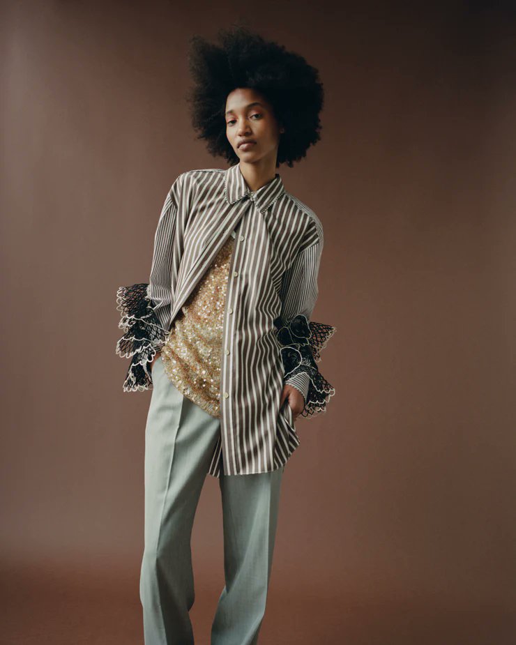 Permian_'s tweet photo. It’s time to meet Rachel Scott, the creative force behind Diotima – the ready-to-wear line bringing a revolutionary vision of Caribbean style. Diotima combines traditional Jamaican techniques with elements from New York, Italy and the UK, and Rachel is all about championing a more expansive, global version of luxury. Think craft, progression and inclusivity #designerdossier #permian