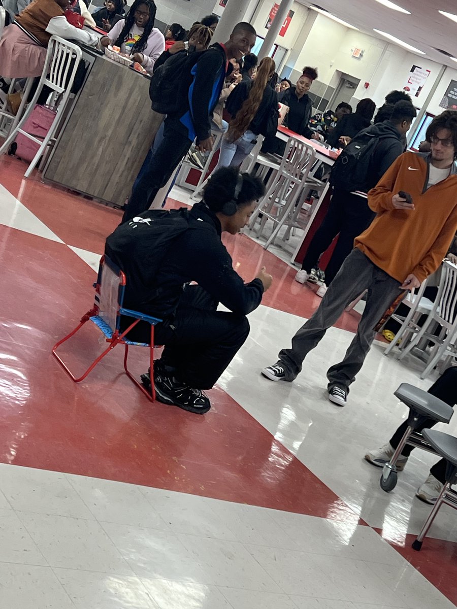 THEHamptonHigh's tweet photo. Day 2: Anything but a Backpack (Part 1)#CrabberPride https://t.co/Bg41jCQtpm