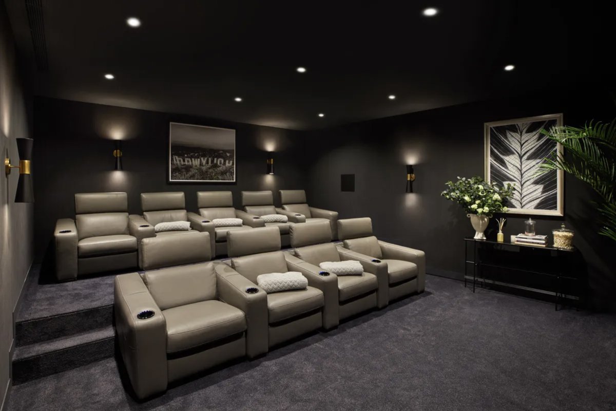 “Fall” in love with luxury home cinemas this Autumn 🍂 The perfect addition to super prime properties, a bespoke theatre room for cosy nights in. This is just one of the ultra-lux projects that OKTO Technologies designed and installed for the development at 80 Holland Park.