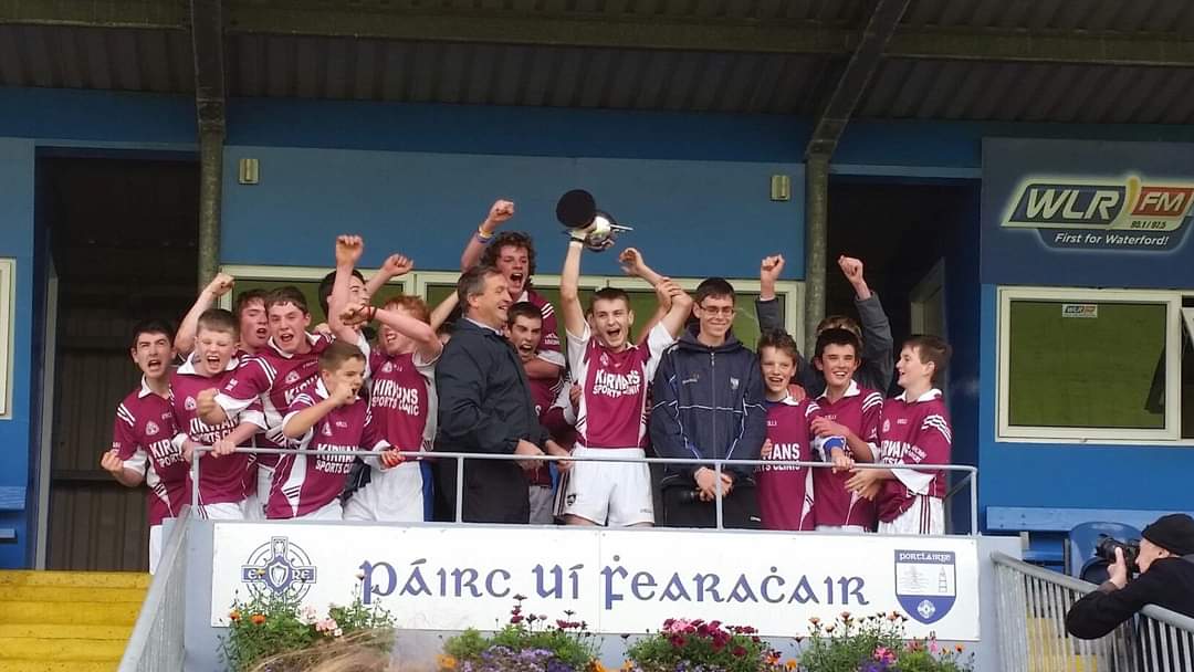 DeiseUnderage's tweet photo. #WednesdayWindback #NineYearsAgoToday
St. Mary's landed the Bord na nรg U-16 Div. 4 Co. Hurling Championship title following a hard fought win over @ardmoregaa in Fraher Field, included in the photo are Board officers, Billy Devine (Cathaoirleach) and @WhelanGavin (PRO) #GAA https://t.co/P2Avt2H9fI