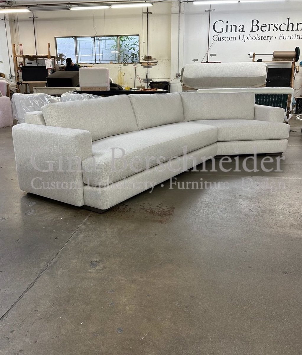 GBFurniture's tweet photo. Custom family room sectional. #ginaberschneider #customfurnituremaker #customfurnituredesign #customupholstery #interiordesign #interiordesigner #decorator #interiordecorator #furnituredesigner #losangelesinteriordesigner #ladesigner #ladesign #madeinlosangeles #since1968 https://t.co/Uf0W87Tp7P