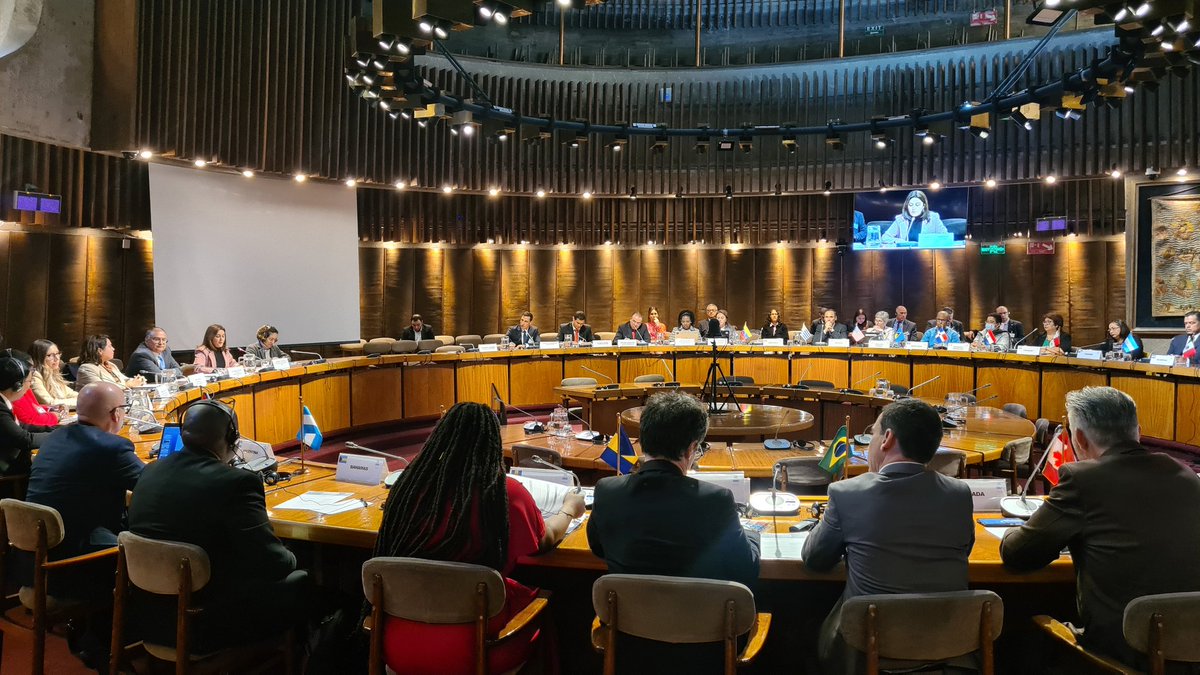 Marce_Sandoval_'s tweet photo. Estamos presentes en la Décima Sesión del Comité Regional de Naciones Unidas sobre Gestión Global de Información Geoespacial en @cepal_onu, donde junto a representantes de 36 países compartimos experiencias y buenas prácticas en el manejo de información geoespacial. 🔭 https://t.co/DpofhHu9Vd