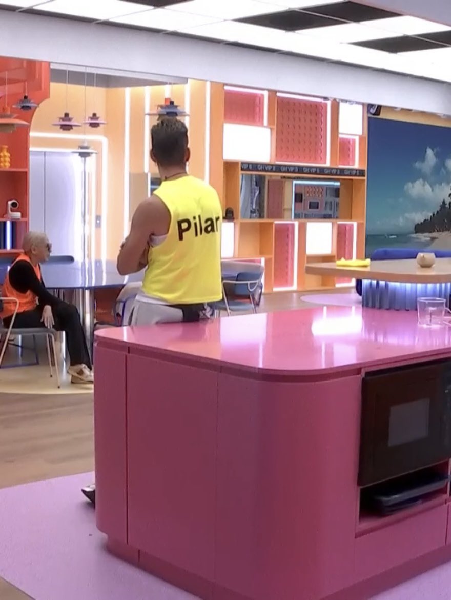 AuroraSanchez77's tweet image. SUPER NO PUC😭😭😭 @Pilarllorii @Luitingo  #RPESCAPILAR @ghoficial #GHVIP180