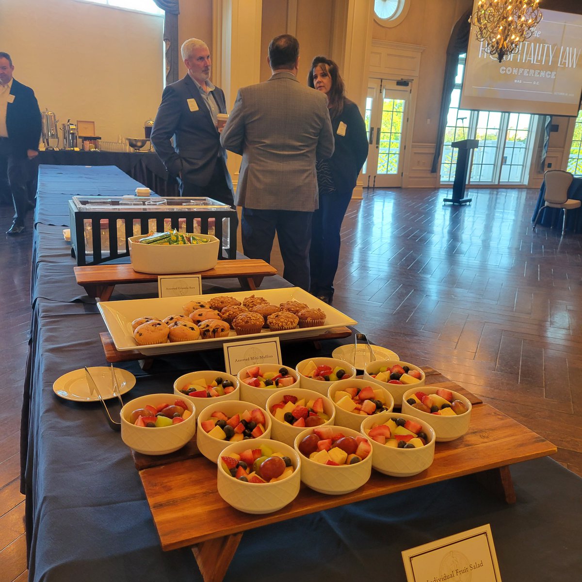 hospitality_law's tweet image. Enjoy our complimentary breakfast. Great way to network before our conference starts. 🌞🤝🍳🧁

#HLC2023