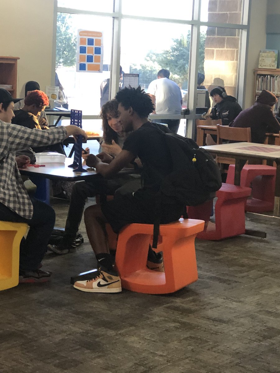 Hornet Library tweet media