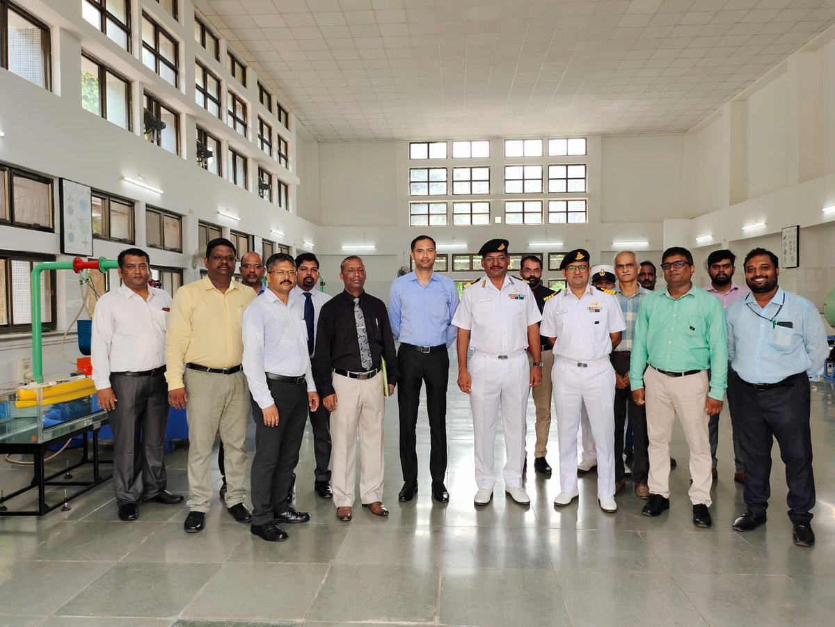 IN_DCP's tweet photo. A two member team from #DCP #NHQ comprising Cmde Saurabh Agrawal, Cmde(CP)-II and Shri Avinash Sisodia, Joint Director (CP)-G visited #IndianNavalAcademy, #Ezhimala. Shri Rajesh, CCPO #HQSNC also accompanied #TeamDCP. https://t.co/zLKZl5OrjS