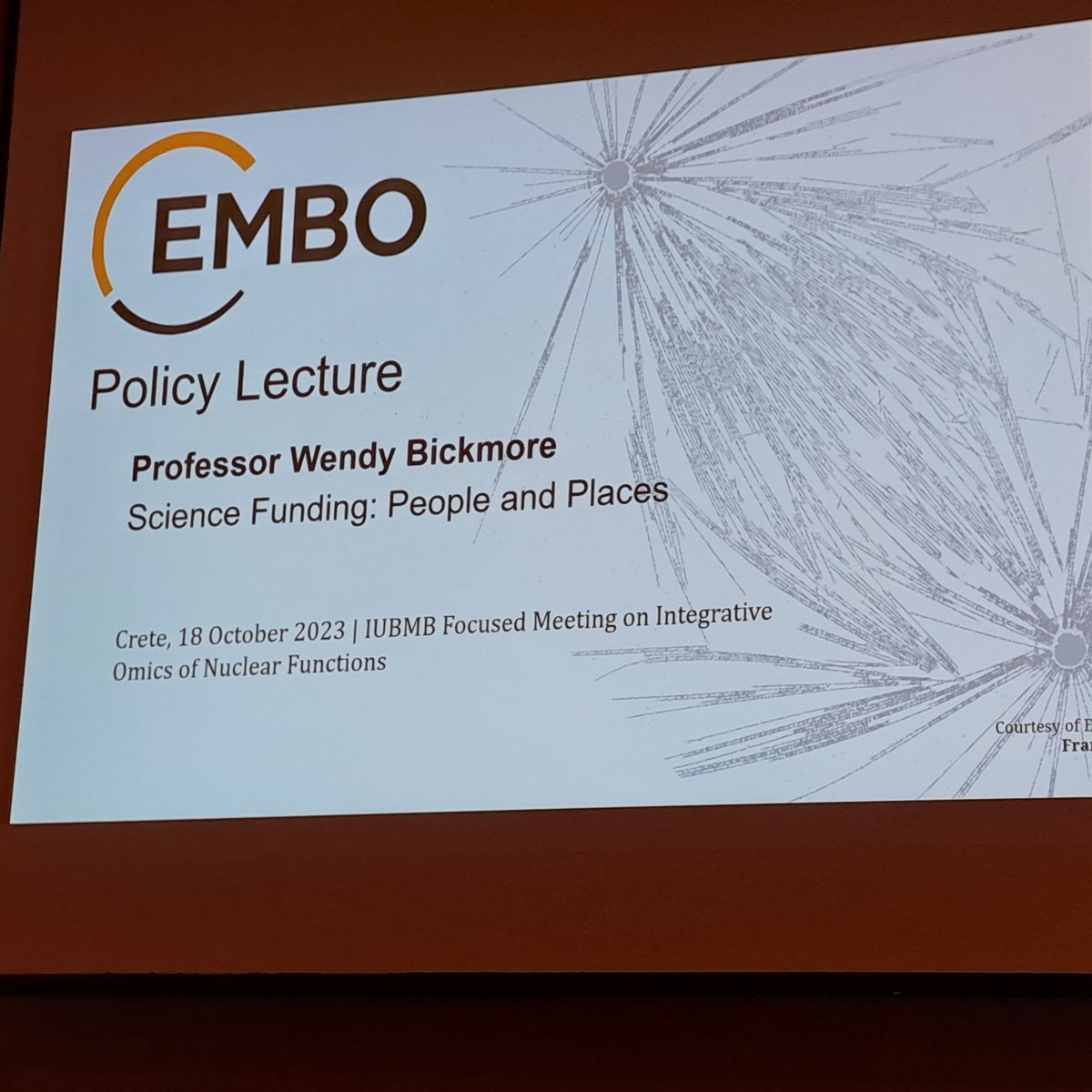 nuclearomics_23's tweet photo. A stimulating EMBO Science Policy Lecture delivered by Wendy Bickmore https://t.co/hsqpwoAXn7