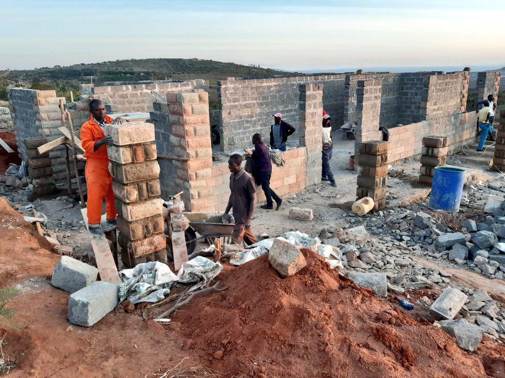 dnahinga's tweet photo. 📢 Thread: Introducing Nunua Materials Tujenge Pamoja by @PodCityKe & @Ujenzibora 

"The Freedom to Build"

🚀Excited to introduce our groundbreaking initiative:

This isn't just another construction service—it's a collaborative building experience that puts YOU in control.🛠️🏗️"