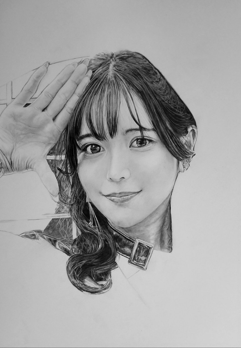 greyscale 1girl monochrome solo smile looking at viewer portrait  illustration images