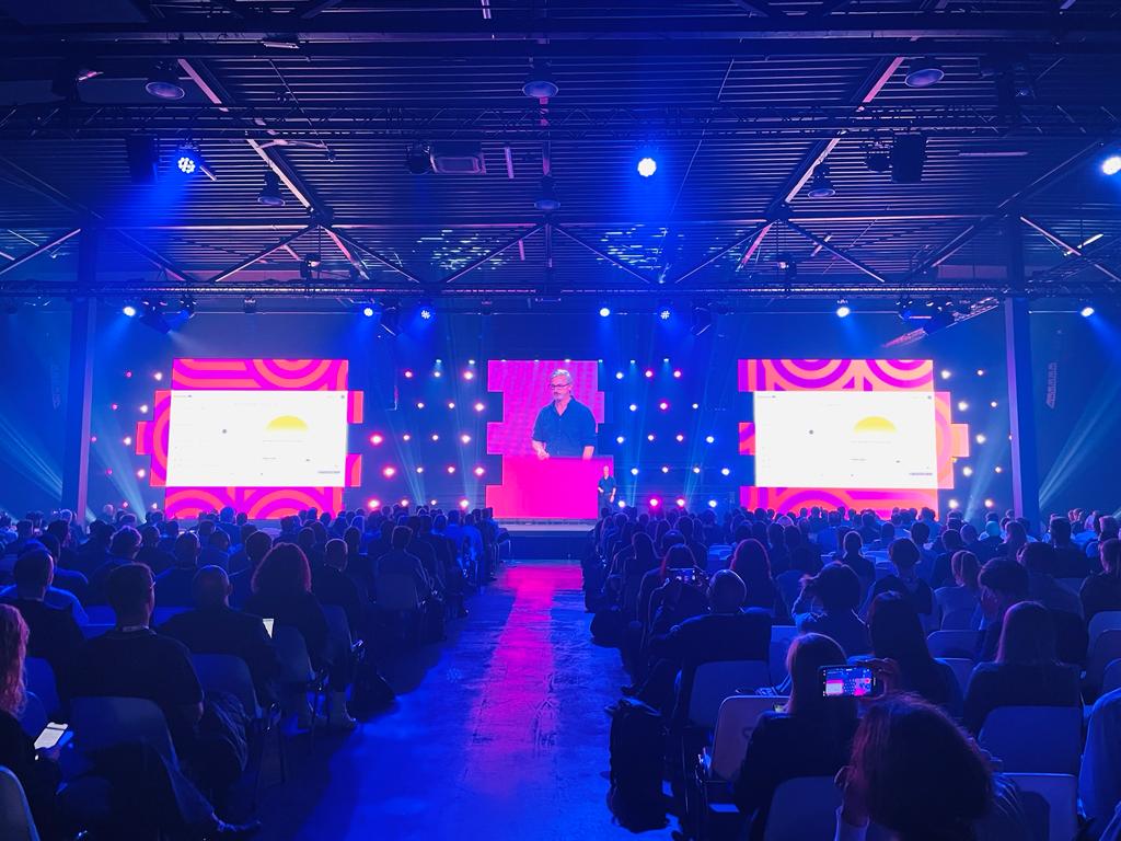 linearlogicai's tweet photo. The Linear Logic Inc. team had a great time at the @WorldSummitAI  last week. Thank you to everyone who stopped by our booth on Thursday, Miguel and Akanksha loved talking to you! https://t.co/EJ5uZXQZl5