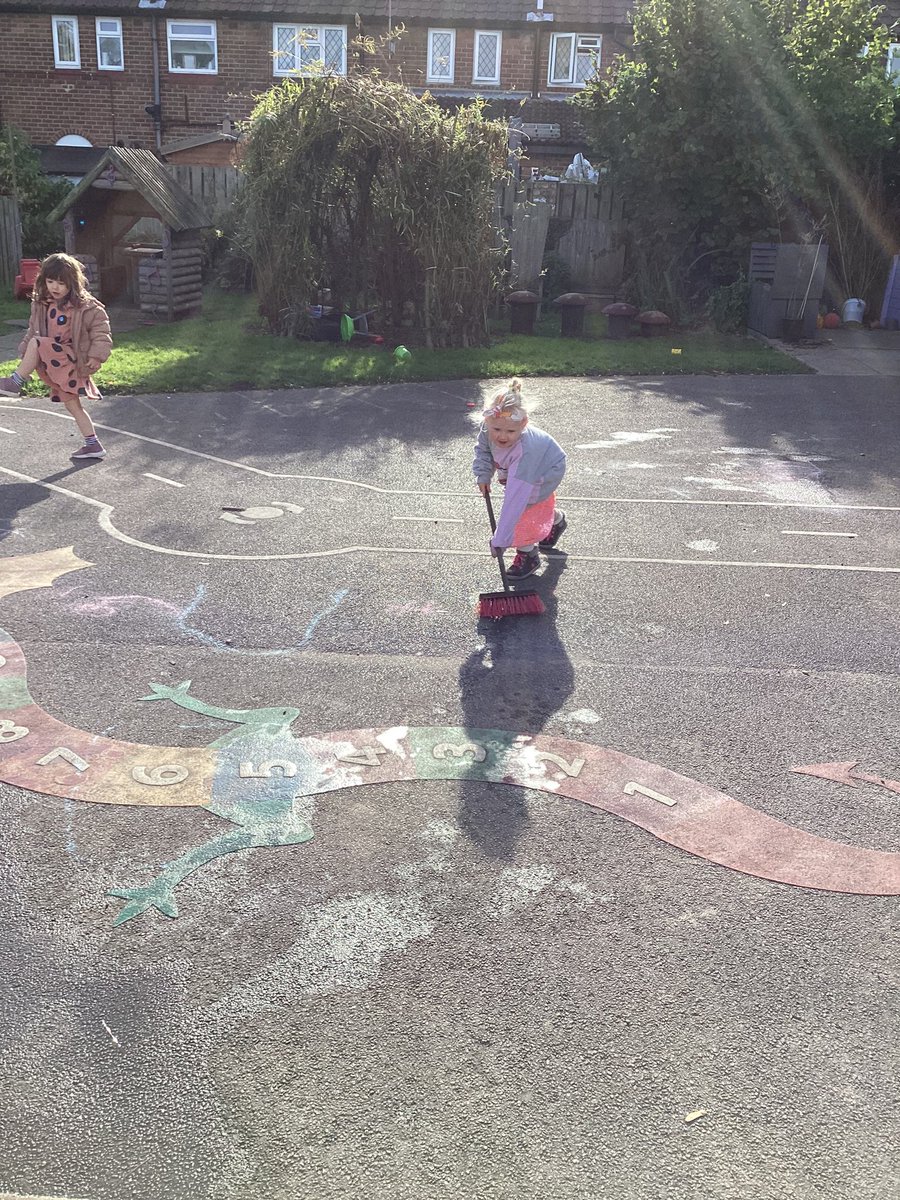 TadPrimaryAcad's tweet photo. Practising our gross motor skills by cleaning our chalk drawings with large brushes. Parents take note - they can clean when want to! #cleaning #grossmotorskills #earlyyears #TadcasterEYFS @eboractrust @AaronTeamEC https://t.co/BMlKVo12IM