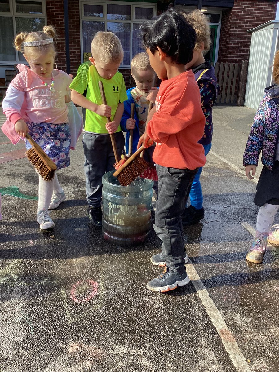 TadPrimaryAcad's tweet photo. Practising our gross motor skills by cleaning our chalk drawings with large brushes. Parents take note - they can clean when want to! #cleaning #grossmotorskills #earlyyears #TadcasterEYFS @eboractrust @AaronTeamEC https://t.co/BMlKVo12IM