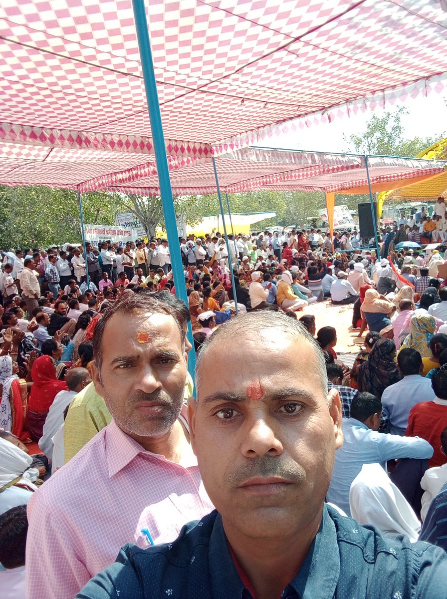 Avanishtrivedi2's tweet image. एक बार फिर से लखनऊ की धरती पर अपनी मांगों को लेकर सरकार से अनुरोध करने को शिक्षामित्रों ने ईको गार्डन में डेरा डाल दिया है।
#यूपी_में_मरता_शिक्षामित्र😥😥
@myogiadityanath @thisissanjubjp
@narendramodi @AmitShah @ombirlakota @aajtak @BJP4India @timesofindia @ABPNews @Aamitabh2