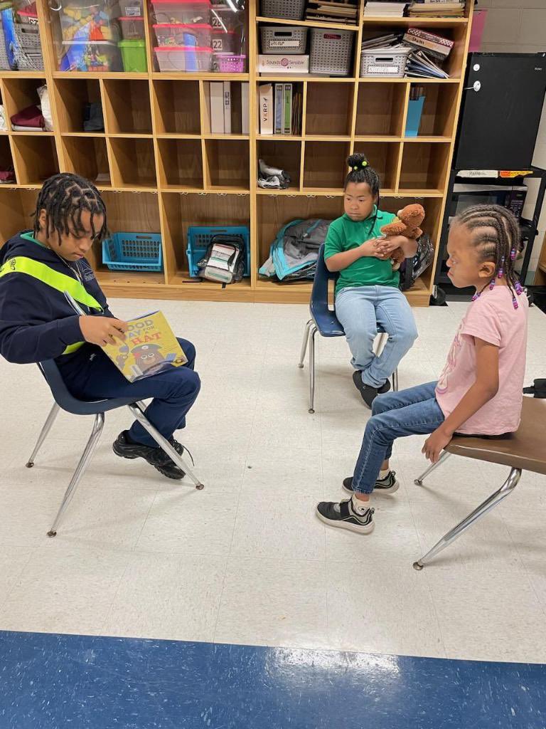 Our safety patrols are protecting + serving throughout our building and we love to see them lead 💛💙 #AADAinAction #LetThemLead