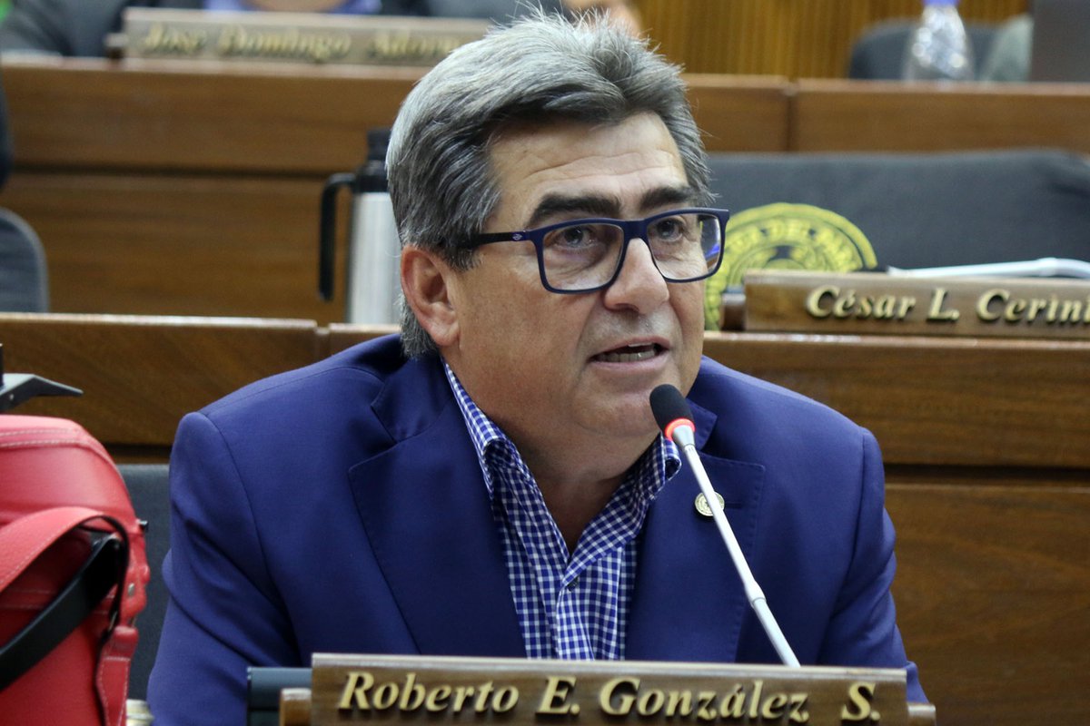 BancadaFRpy's tweet photo. Deseamos el mayor de los éxitos al diputado @robertogonzadip por su designación como Presidente de la Comisión Nacional de Puesta en Valor y Recuperación del Patrimonio Tangible de la Historia del Paraguay 🙌🇵🇾 https://t.co/MY1oFObQYf
