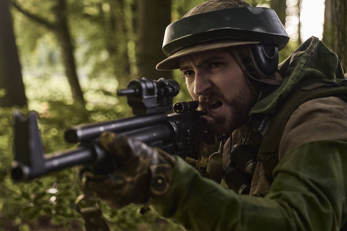 kurisuuu48's tweet photo. "DIE you imperial piece of sh*t!"
Photos by cosphoto_laurenz.linke on Instagram
#starwars #returnofthejedi #endor #rebel #cosplay #costume #group #fun #soldier #trooper #rebelalliance #empire #photo #pathfinder #germanbaseyavin #battlefront #scifi #gby #rebellegion #rl https://t.co/LJHaoXKSUf