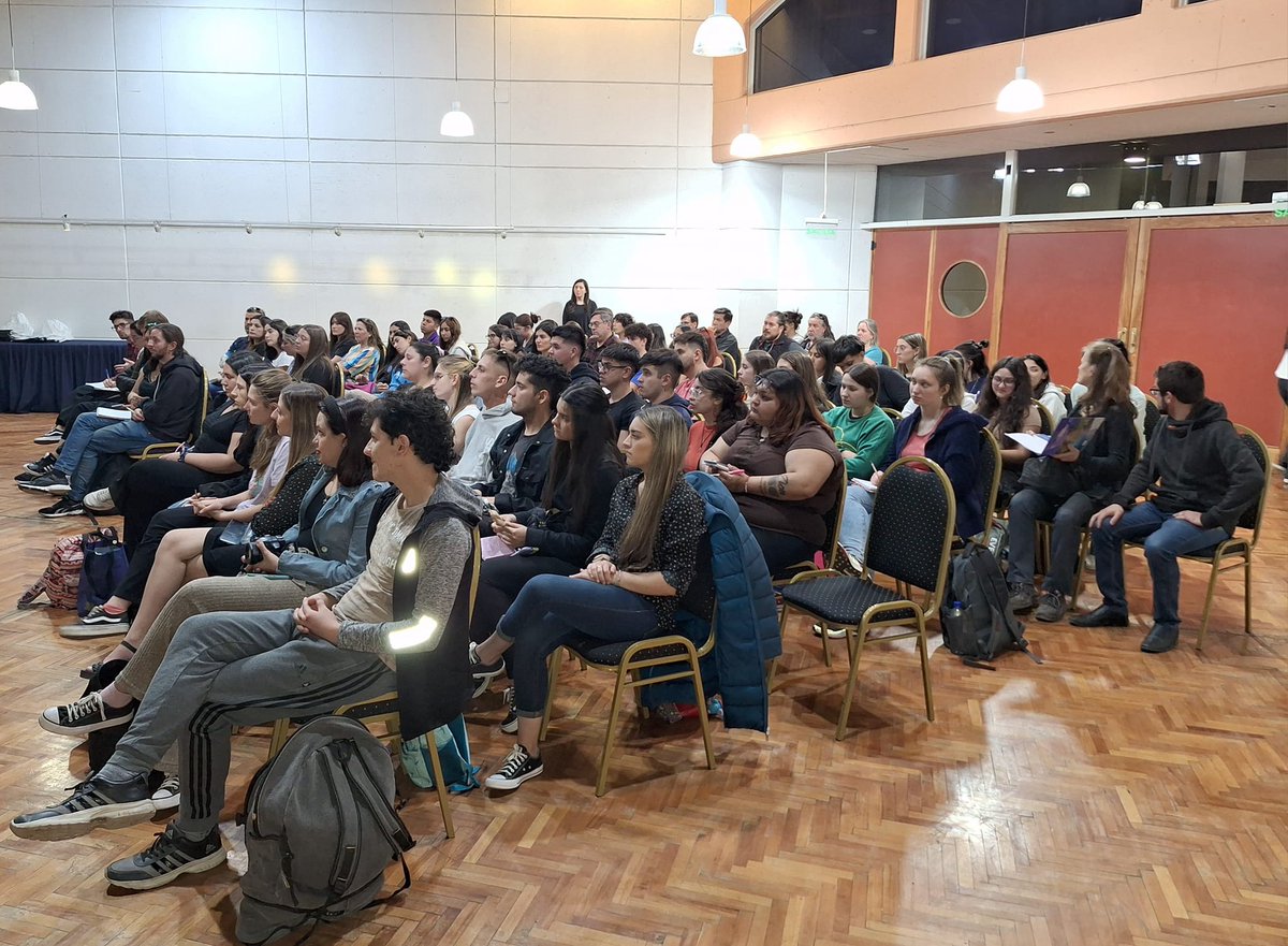 PatryCereso's tweet photo. El 14 de octubre, en el Centro de Convenciones y Exposiciones Thesaurus de Malargüe, se llevó a cabo una capacitación: “Análisis Turístico de Malargüe: un destino de oportunidades”.
Estuvo a cargo del Geógrafo Franco Bianco, Prof de la carrera de Licenciatura en Turismo, UNCuyo https://t.co/36j9uzZE45