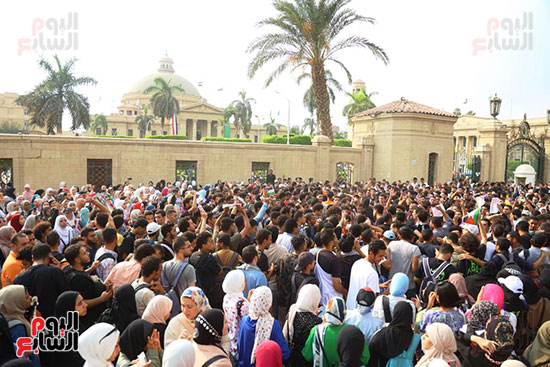 youm7's tweet photo. الله أكبر يسقط الاحتلال.. هتافات جامعة القاهرة تندد بقصف إسرائيل للمدنيين
https://t.co/PkqBb81pVR
#تضامنا_مع_فلسطين https://t.co/q1MwnGV1hN