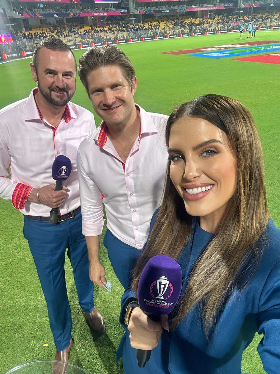 In the #Chennai Cauldron (sauna) for #NzVAfg @cricketworldcup with the boys @ShaneRWatson33 @Sdoull 🏏 🔥