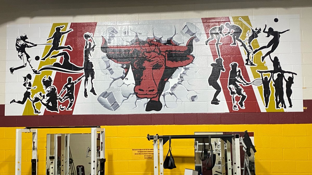 gohackworth's tweet photo. Wall graphics for Poquoson High School ❤️🏋️‍♂️💛 #wallgraphics #wallwraps #wrapinstallation #interiordesign https://t.co/ID5VaqN8uP