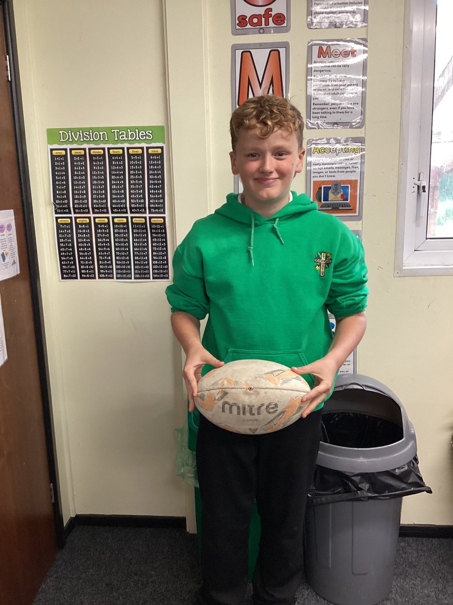 StDavidsCiWPrm's tweet photo. Dosbarth Ogmore (Y6) and all of Saint David’s would like to say a big congratulations to this superstar. He has secured a place at Cardiff School Rugby @RygbiCaerdydd. Well done everyone at St David’s are very proud ⭐️
#stdavidsciwogmore https://t.co/Xy7i2i7aLJ