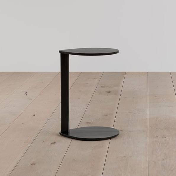 teknion's tweet photo. The @StudioTKSocial Artifort Compass Table can be rotated, positioned, or hovered over your lap, providing the perfect stable surface for that perfect fall drink, or the ideal position to type away on your laptop. βοΈπ»π
#artifort #compasstable #tasktable #couchcompanion https://t.co/HSyfOMVqUM