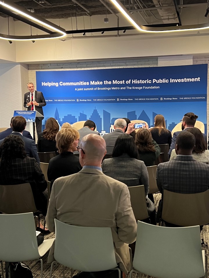 Brookings Metro tweet media