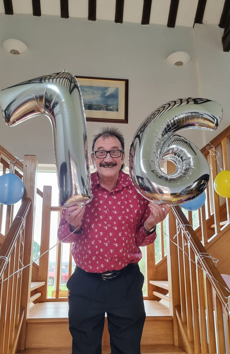 Paul Chuckle tweet media