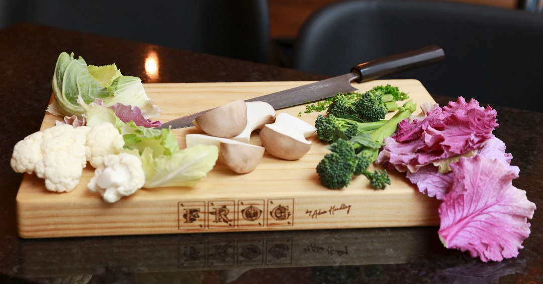 It's International Chef's Day🍽️ 

Check out this accoya chopping board that not only looks great but is stable and durable to handle any chopping knife🔪

#InternationalChefsDay #Accoya #AccoyaChoppingBoard