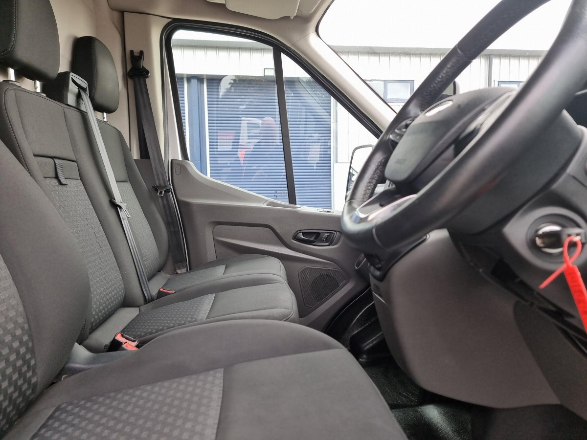 MotusSelectUK's tweet photo. 📢VAN OF THE WEEK📢

2020 Ford Transit, featuring:

❄️Air Conditioning
🛞Alloy Wheels
🚨Front and Rear Parking Sensors and more!

Find out more: https://t.co/Hoc8uf1IH5

#VanOfTheWeek #UsedVan #FordTransit #UsedFord #TransitVan #MotusSelect https://t.co/tehQzXA7n2