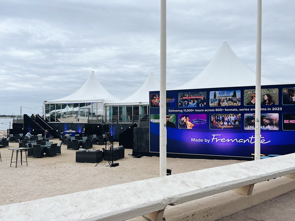 APITelevisao's tweet photo. Continuamos no MIPCOM. Se também estiver por cá, não deixe de passar pelo stand da APIT 😉

#APIT #apitv #MIPCOM #MIPCOM2023 #Portugal #audiovisual #independentproducers https://t.co/HvdAJc9hcQ