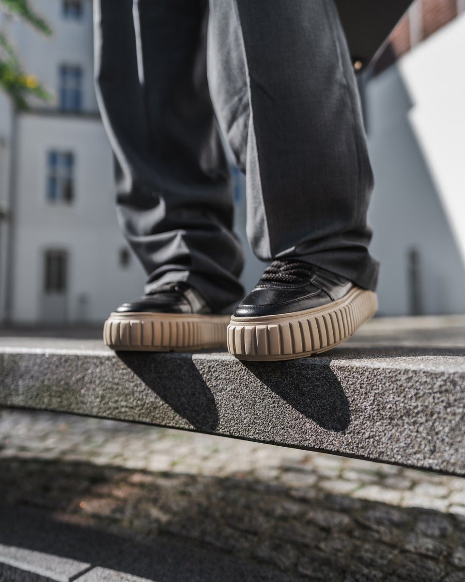 KennelSchmenger's tweet photo. bold ZAP sneakers for fall/winter season. 

#kennelundschmenger #wecare #sustainable #new #newseason #fallwinter #boldstyles #handmade #germanbrand https://t.co/dvmzBucfZg