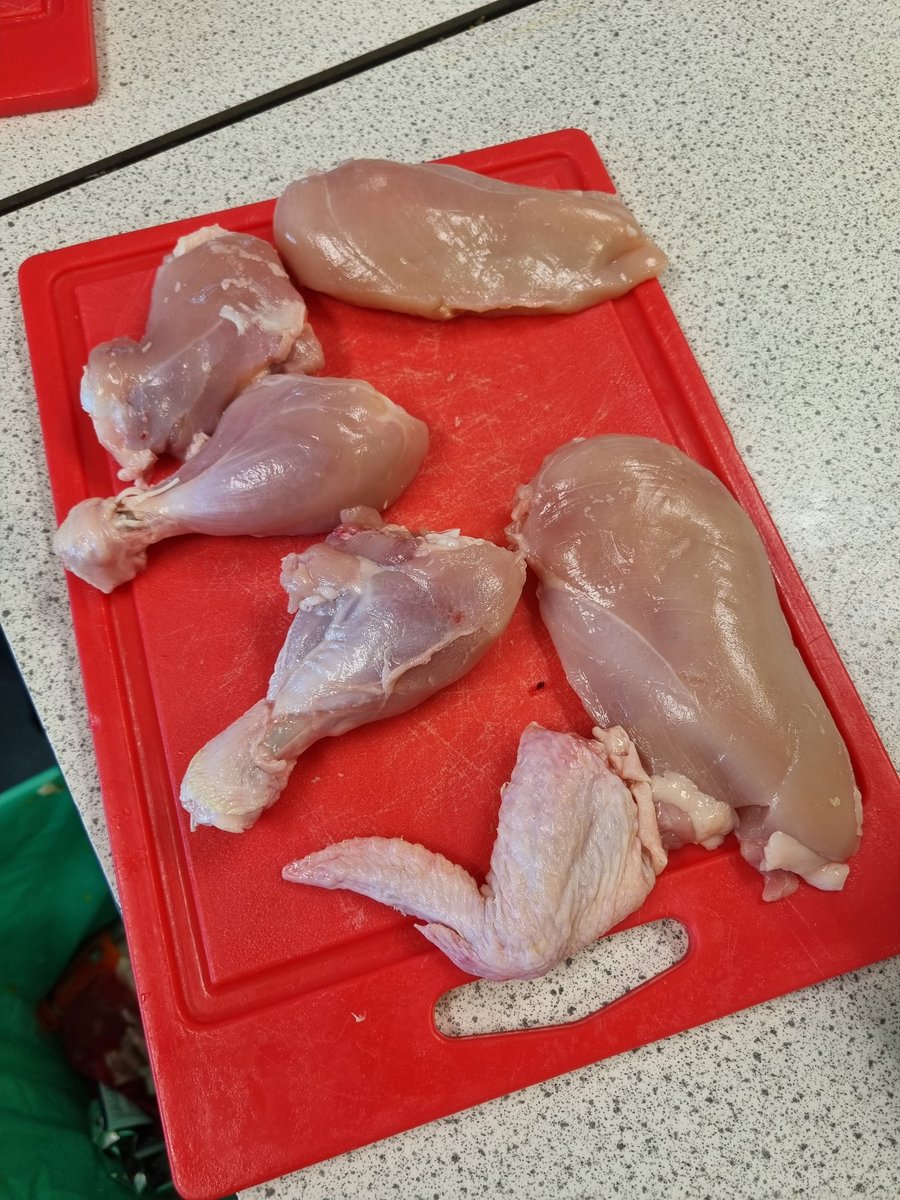 GCSE students were learning how to portion a chicken today in their Hospitality lesson. Giving pupils life skills but also the opportunity to achieve the high level grades. Top effort from all students and I'm feeling a very proud teacher ⭐ #foodeducation #foodie