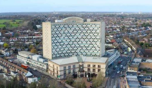 Our planning committee will meet on 26 October at 7.15pm to consider the application from The All England Lawn Tennis Club to expand the current tennis complex in Wimbledon. 

View the plans ow.ly/y5pC50PXKWf

The meeting will be broadcast live here: youtube.com/mertoncouncil