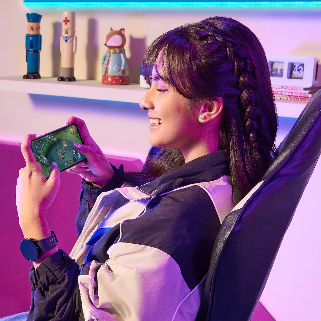 samsungID's tweet image. Tempted to have epic match like @marcheriaa? Let's enhance your match without annoying heat reduced with Vapor Chamber in #GalaxyS23FE

Buy &amp;amp; get e-voucher up to 1.3mio, cashback up to 500k, and discount for Samsung Care+ here: spr.ly/S23FE-TW-181023

#EpicStartsHere #PlayGalaxy