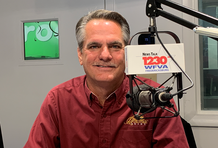 Skip Causey with Potomac Point Winery joins us for Wine Month in Virginia.   We talk about what you'll find at Potomac Point (Wine Tents and a Bistro), recent wine awards and new releases and the harvest.   potomacpointwinery.com
newstalk1230.net/episode/town-t…
