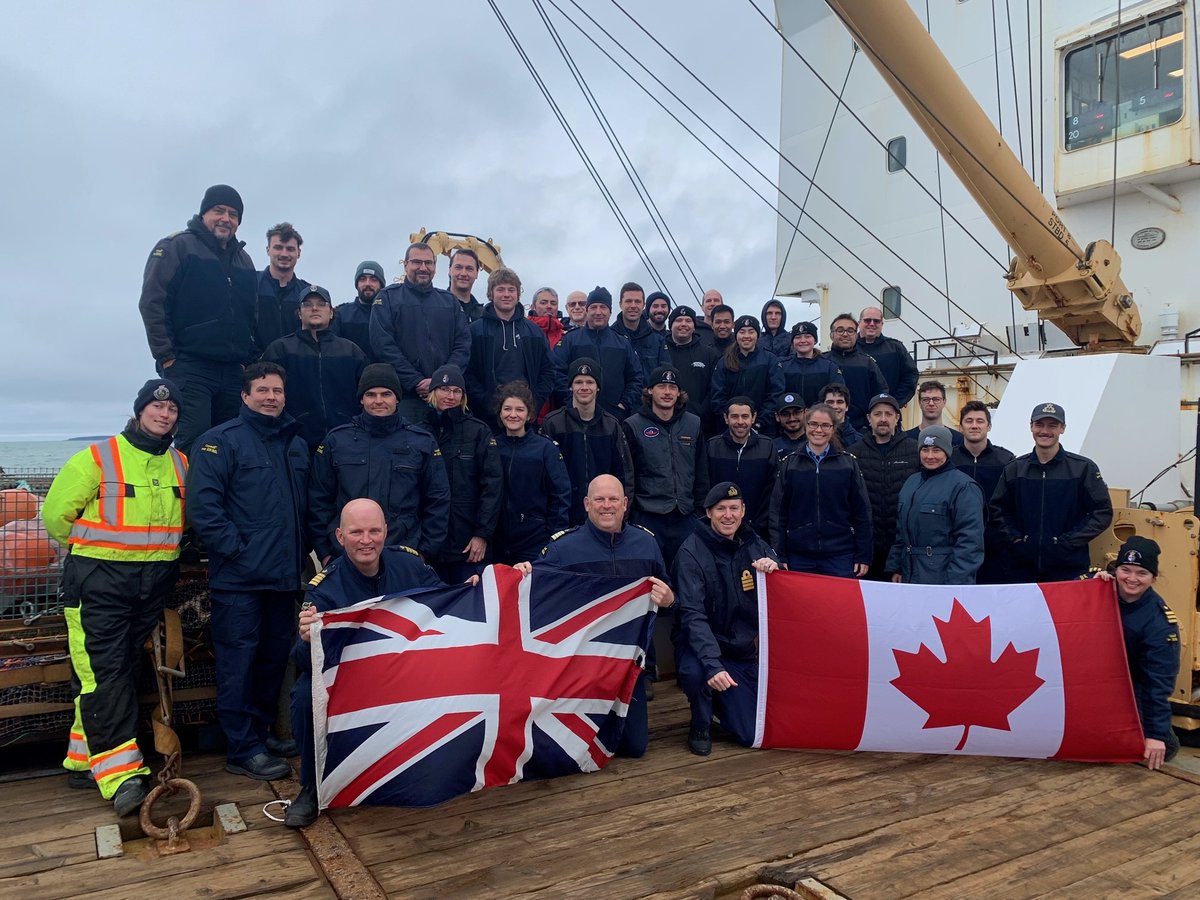 CoastGuardCAN's tweet photo. News from #BritishColumbia: Earlier this year, Captain Richard Marriott joined the British @RoyalNavy Ice Patrol Ship, HMS Protector, in Antarctica to provide training and mentorship on ship operations in polar waters. https://t.co/E8Sm4nUS7l
