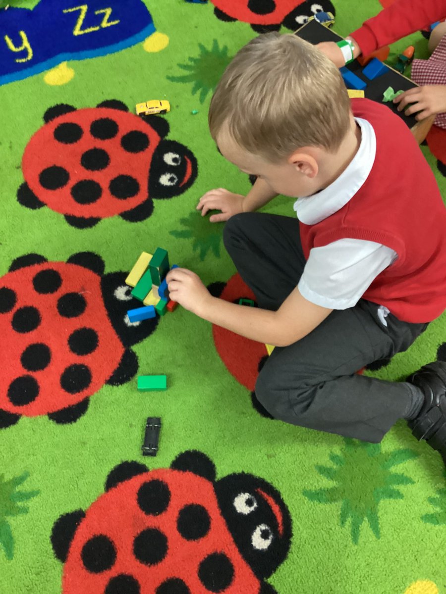 JBPS_Notts's tweet photo. Year 1 is enjoying building blocks🥶#year6takeover https://t.co/I6jqAFcuWa